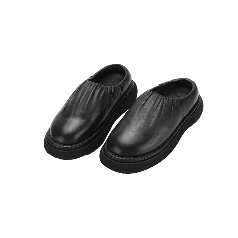 Black Leather Shirring Loafers